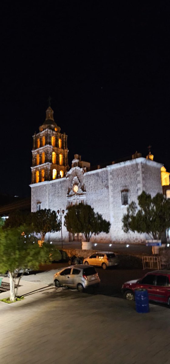 Buenas noches amigos, ya estamos en #alamos listos para la sesión del <a href="/CongresoSon/">Congreso Local Son</a> de este día jueves 14 de Noviembre. 🤠