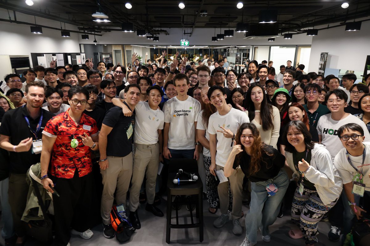 🌟 Last night’s ‘Thai BUIDLers of Infinite Garden’ event was a blast! 📸 Proud to support our Thai Web3 communities and builders driving positive change in our country. 🇹🇭💪