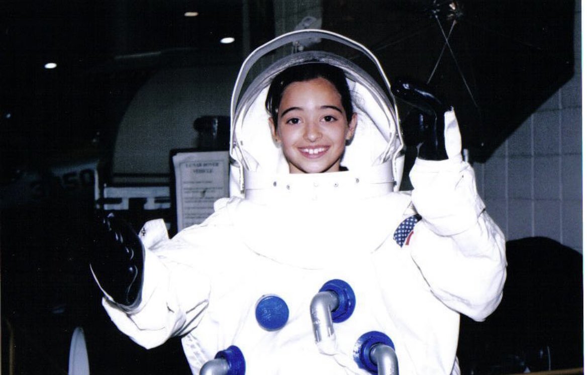 The Canadian Association for Girls in Science is Canada’s largest and longest-running STEM club for girls and gender-diverse youth 🧪🔬

It’s so old, in fact, that I was a member as a young girl 👇🏼

Watch the video below to see how <a href="/GirlsInScience/">Canadian Association for Girls in Science (CAGIS)</a> influenced my science career!