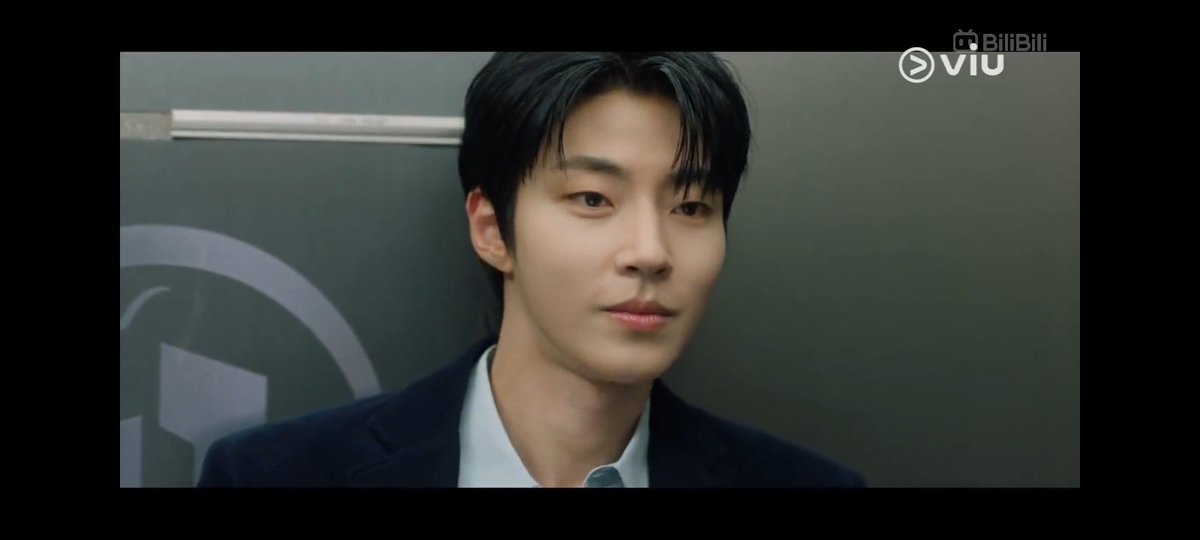 ah damn this is so attractive of him; admitting his feelings to her friend while still being lowkey djsjjssd 🫠🫠

#FamilyByChoice #FamilyByChoiceEp11