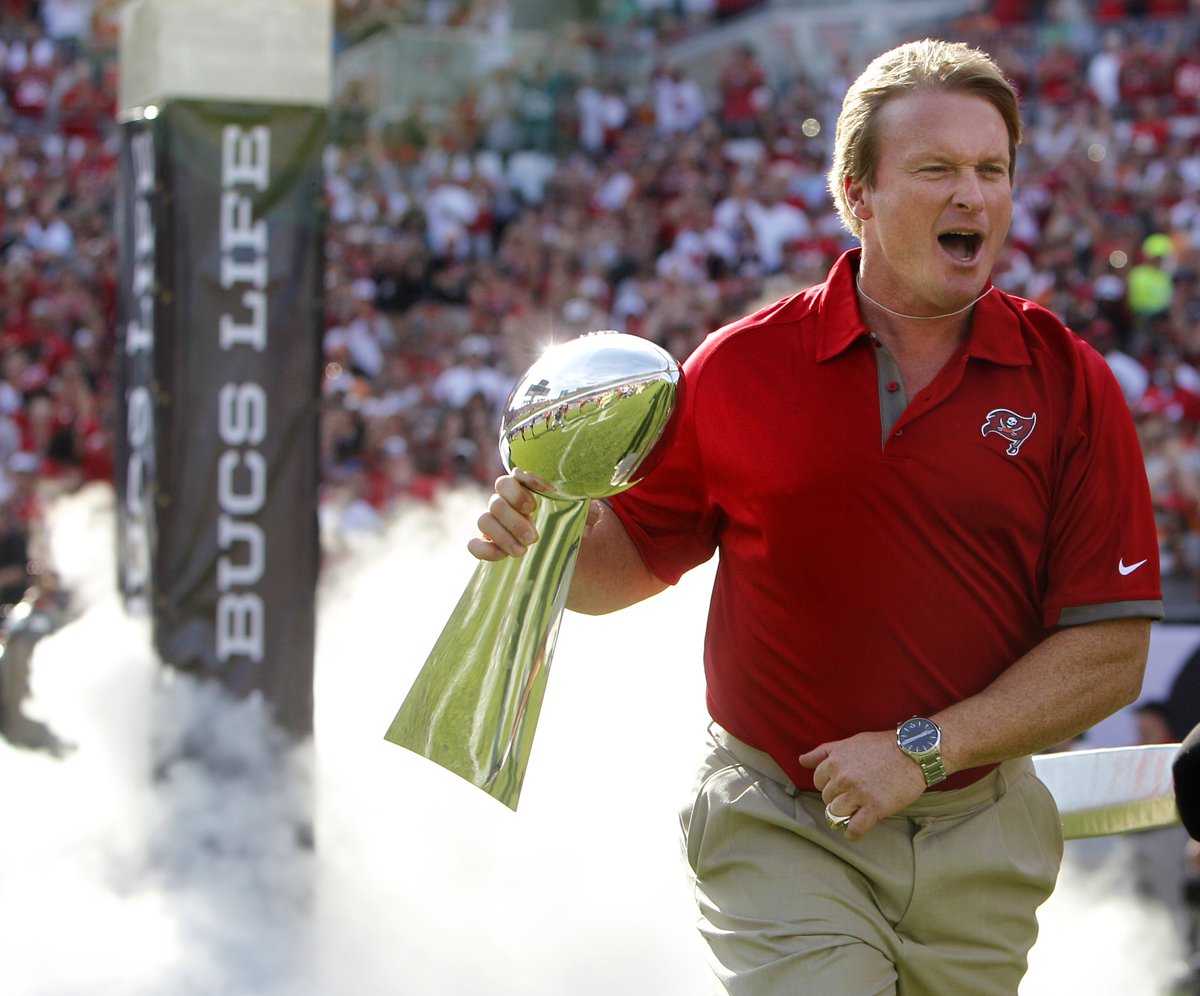 MLFootball's tweet photo. 🚨BREAKING: Super Bowl-winning head coach Jon Gruden wants to be a head coach again and teams are interested in him. 

“He's definitely coming back” - Former #NFL MVP Boomer Esiason said on WFAN

👀👀👀 https://t.co/d9PUFk6oWD