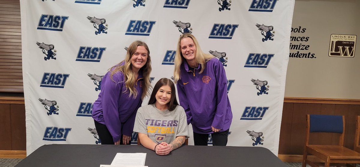I am so blessed for this opportunity to play softball at ONU! There is so many people in my life that have made a huge impact and encouraged me, my mom especially <3 I CANT WAIT TO BE A TIGER !! 🐯💜💛 <a href="/BullockChicago/">Chicago Cheetahs 18U BB</a> <a href="/BoDomeBville/">Bo Dome Bensenville</a> <a href="/LWE_SB/">LWE Softball</a> <a href="/Softball_ONU/">Olivet Nazarene Softball</a>