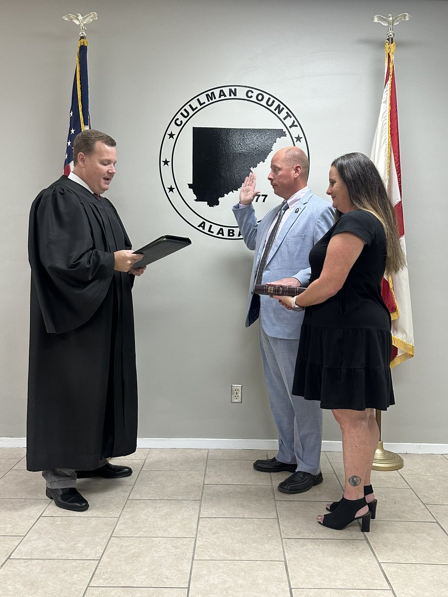 Cullman_Courts's tweet photo. Judge Chad Floyd swears in newly re-elected Cullman County Commissioners,  Kelly Duke and Corey Freeman. https://t.co/pnImYI1vcz