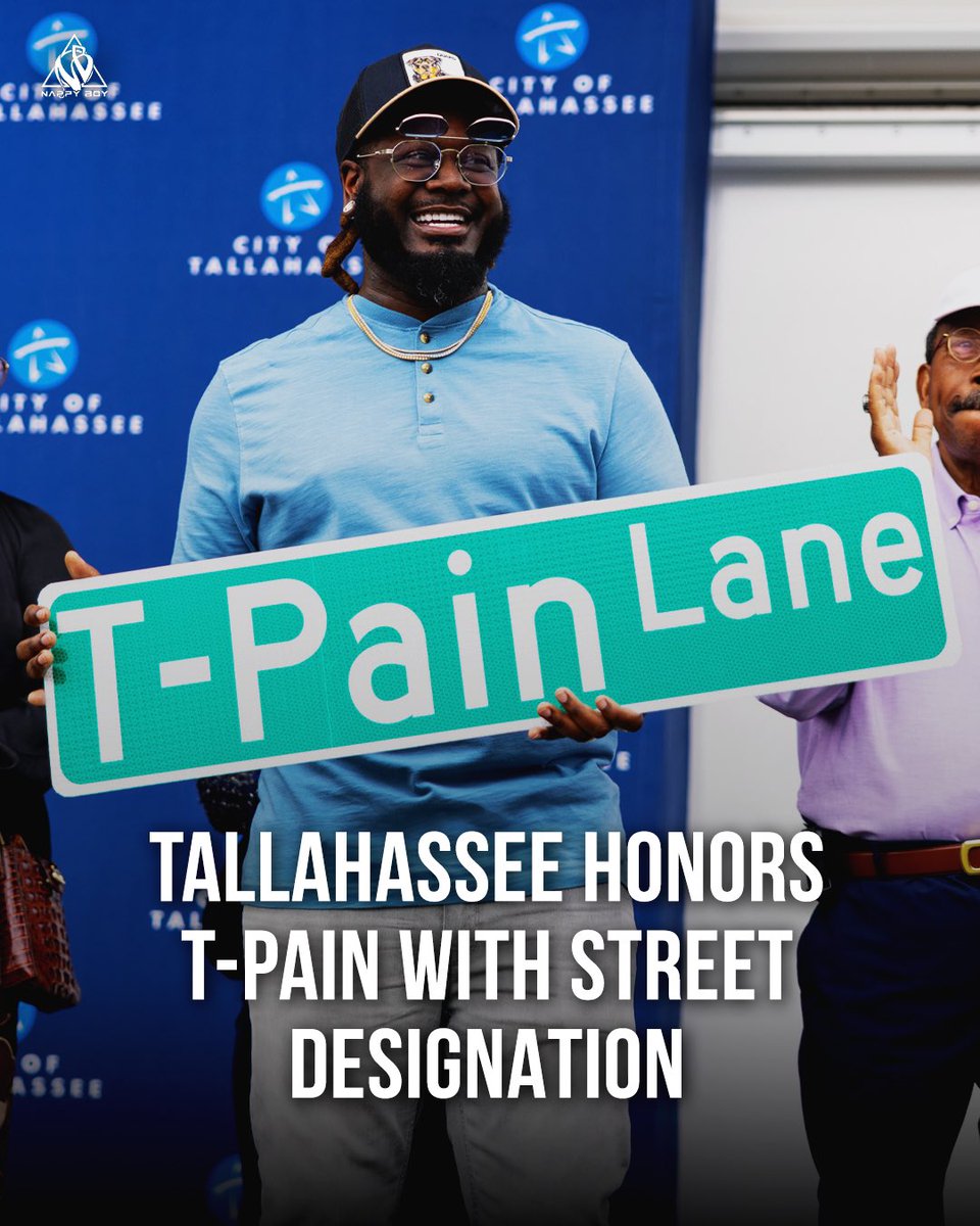 Gistfinder_ng's tweet image. As seen on these streets.
T-pain can&apos;t believe it! 😀

Nigerians, should we tell him?

#gistfinder #tpain T Pain TPain #egobetter