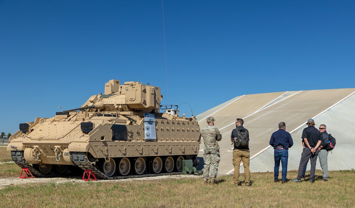 ronkainen7k15's tweet photo. M7A4 BFIST with Tethered UAS Drone Integration &amp; AI2C Targeting Software shown at the Human Machine Integrated Formations Summit 2024 in TX. https://t.co/JubcBuq39n