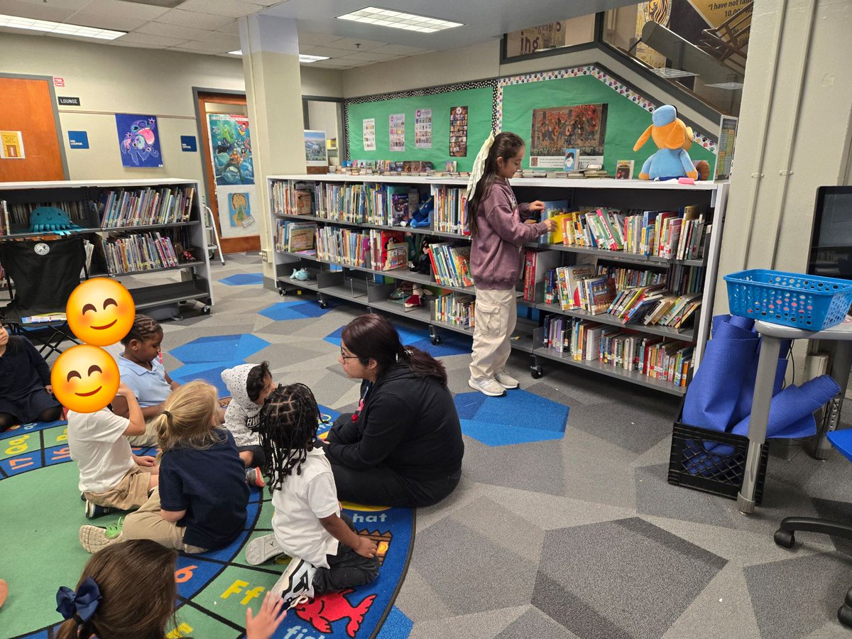 Lipscomb Librarian (@librarylipscomb) on Twitter photo Pre-K in the house! Pre-K enjoyed listening to Cranky Pug, read by our special guest reader from 3rd grade! We talked about our feelings and then our 3rd grade friends showed the Pre-K students how she likes to check out books! <a href="/lipscomb_lions/">William Lipscomb Elementary</a> <a href="/DISD_Libraries/">Dallas ISD Libraries</a> Pre-K in the house! Pre-K enjoyed listening to Cranky Pug, read by our special guest reader from 3rd grade! We talked about our feelings and then our 3rd grade friends showed the Pre-K students how she likes to check out books! <a href="/lipscomb_lions/">William Lipscomb Elementary</a> <a href="/DISD_Libraries/">Dallas ISD Libraries</a>