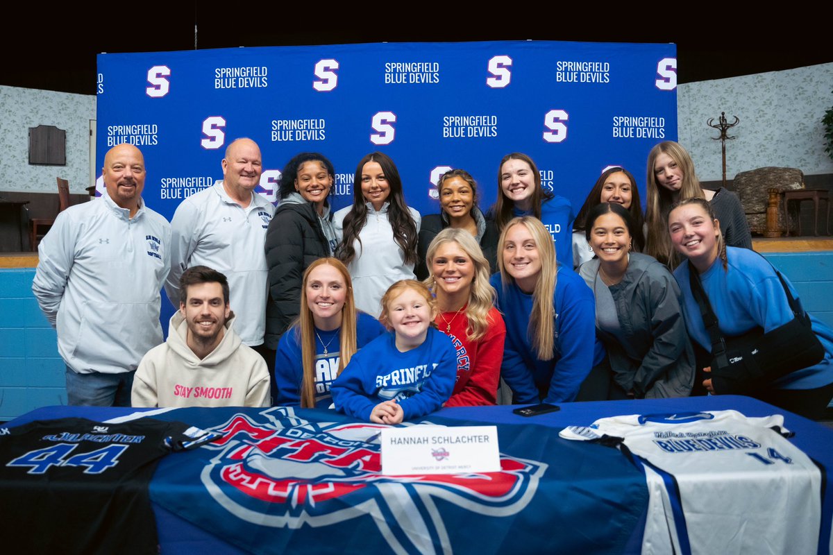 Congratulations to Hannah Schlachter &amp; Camryn Hall on signing to play another four years of doing what they love best- your softball FAM is extremely proud of you 💙
#FearTheTradition #Family