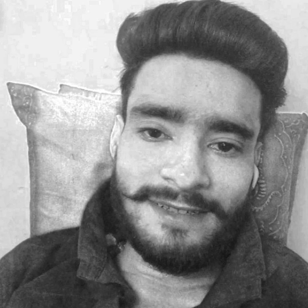 luckyTushar5's tweet image. Muchh te mashukk ..... ✨😘
#foryou #viral #newpost #muchtemashuk #muchh #beardlover