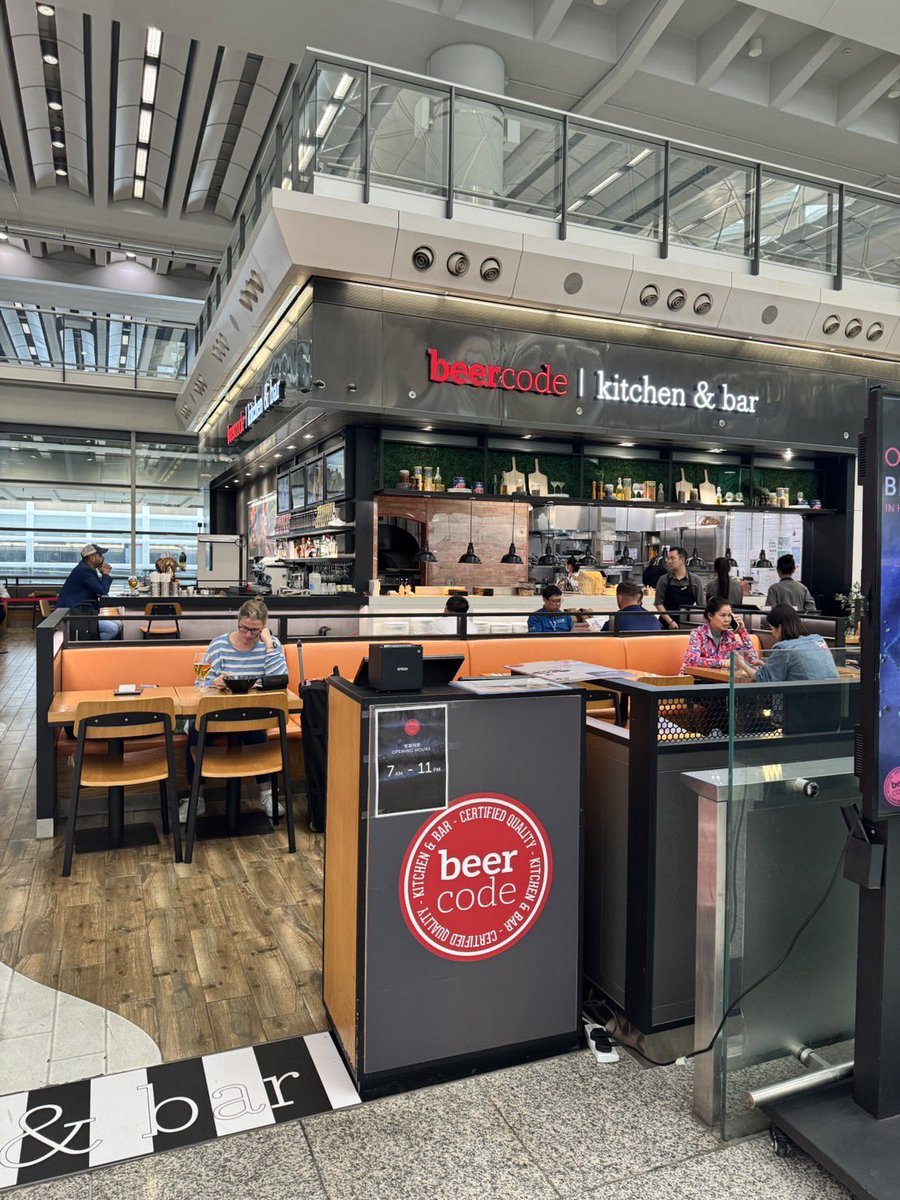 URoom_202006's tweet image. お疲れさまです😊
中国出張中の上司より現地の写真が届きました😆✨大都市ですね〜🏙️✨写真のフライドポーク丼が2,800円😳円安恐るべしです…😵
お昼からもお仕事頑張りましょう💪✨
#企業公式 
#企業公式が挨拶を言い合う