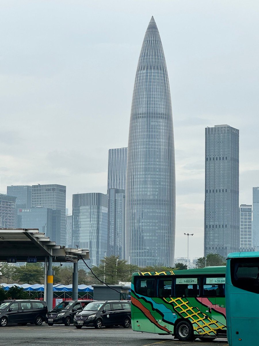 URoom_202006's tweet image. お疲れさまです😊
中国出張中の上司より現地の写真が届きました😆✨大都市ですね〜🏙️✨写真のフライドポーク丼が2,800円😳円安恐るべしです…😵
お昼からもお仕事頑張りましょう💪✨
#企業公式 
#企業公式が挨拶を言い合う