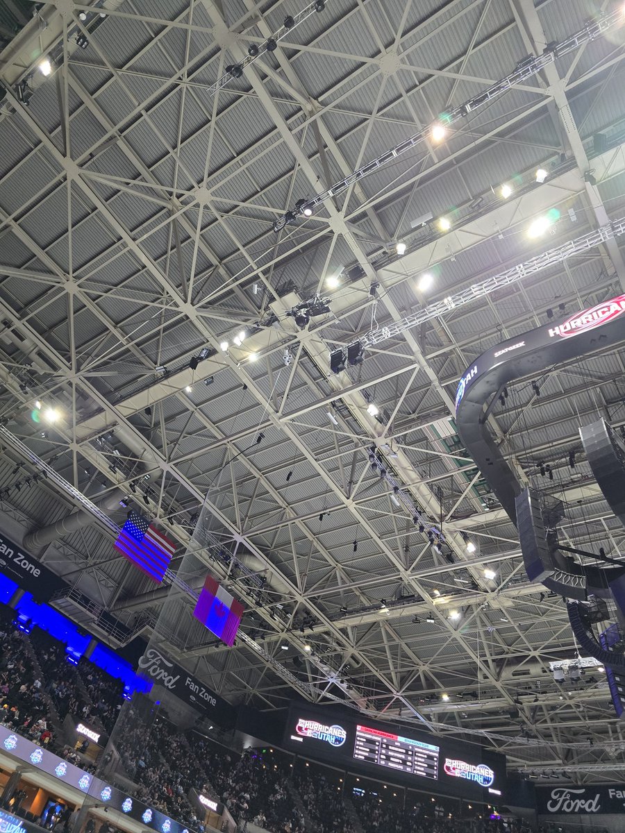 ThoughtsofMike's tweet photo. @FutureCanes I can try to take it out the cable camera out for yall 😁 https://t.co/SEi5LpbB4E