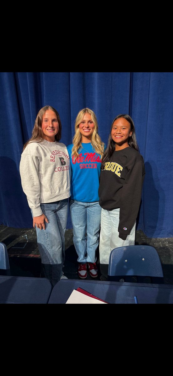 stasaints_GSCR's tweet photo. Congrats to these 3 studs that joined in on #NationalSigningDay and signed on to play at the next level!! Brooklyn,  Anisten and Anna you will all kill it at the next level!! https://t.co/EejTElj3Nl