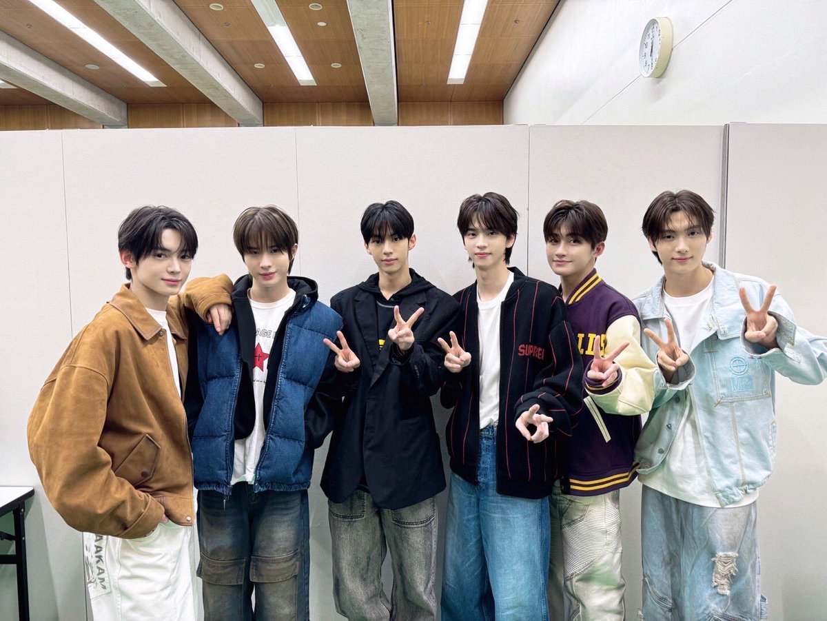 um_nishi_promo's tweet photo. ◤◢◤🎵本日出演情報🎵◢◤◢

#ベストヒット歌謡祭 2024🎤

今年1月にデビューをはたしたTWSが
デビュー曲「plot twist」を生パフォーマンス！

今夜11/14(木)よる7時から3時間生放送✨

#TWS 
#247WithUs
#ベストヒット歌謡祭2024 https://t.co/C6dv6bWGFp