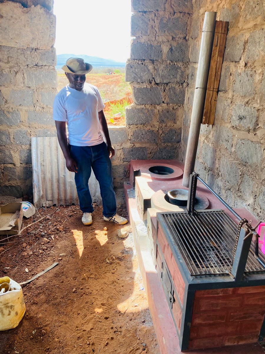 1. We are grateful to have met Mr. Noah Nasiali Kadima of Afarmers Agritech Hub at his Eteina Farm in Namanga. 

Our meeting focussed on striking partnerships towards inspiring youth and women to Climate Smart Agribusiness.
