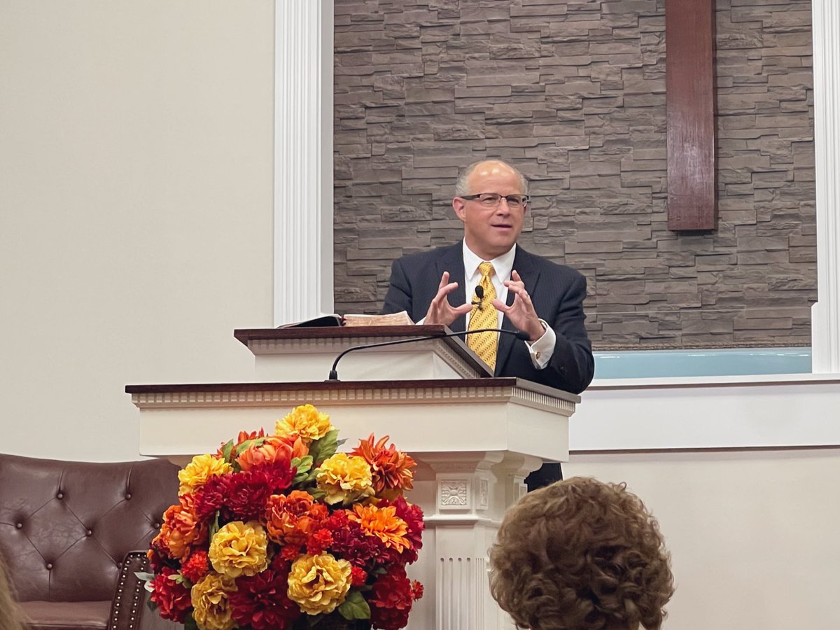 DavidPaulReeves's tweet photo. I thoroughly enjoyed tonight's powerful message from @PastorArcand on "Pressing Toward The Mark." Thank you for being an example of unwavering faithfulness to the Lord through your decades of dedicated ministry. 
 #herostatus 🦸‍♂️ https://t.co/BjaT8IppFs