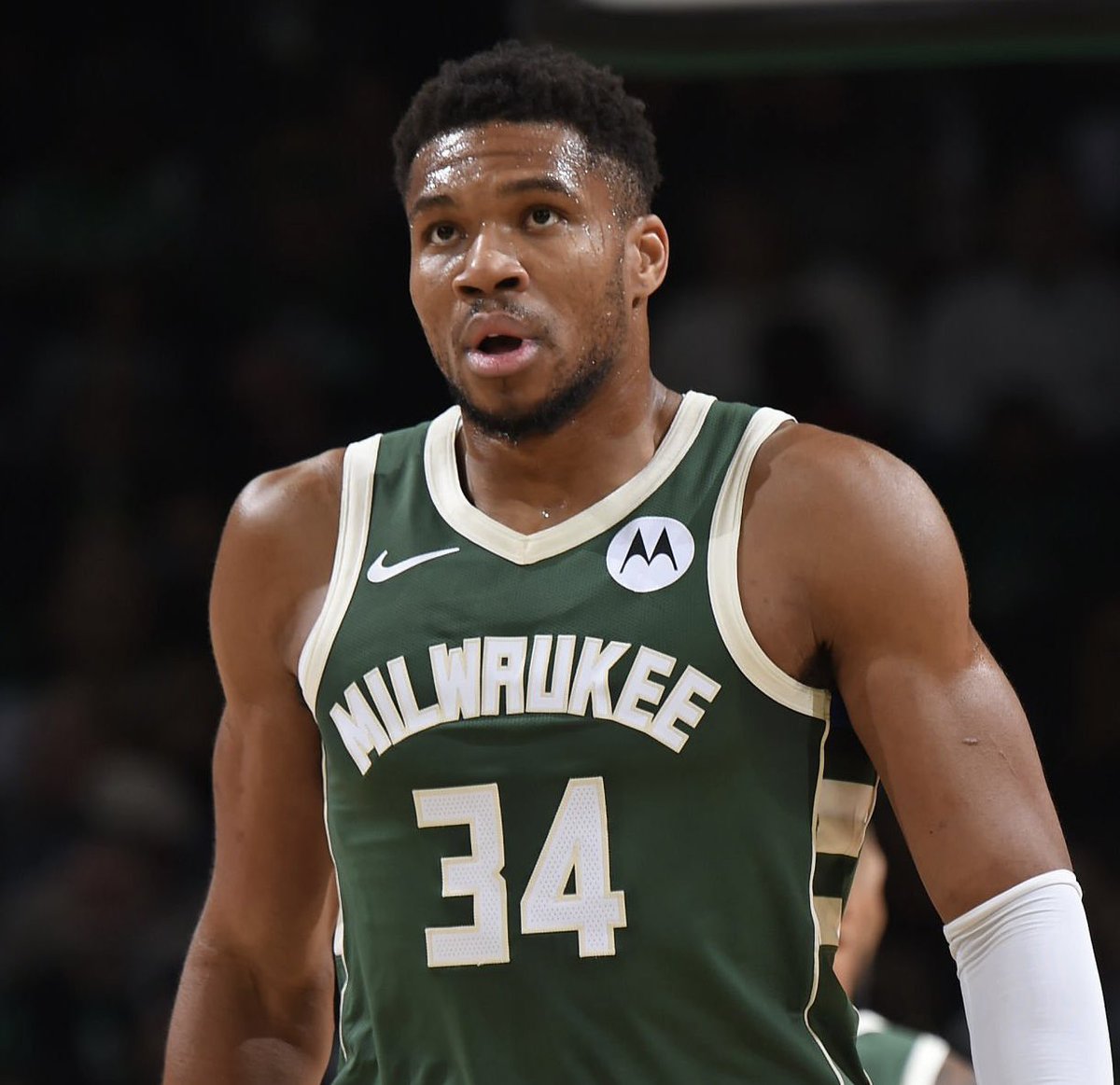 Giannis Antetokounmpo this season:

33.3 PPG
12.1 RPG
5.5 APG
61.6% FG

Would be his second season averaging 30 PPG on 60% FG, nobody else in history has done it once.