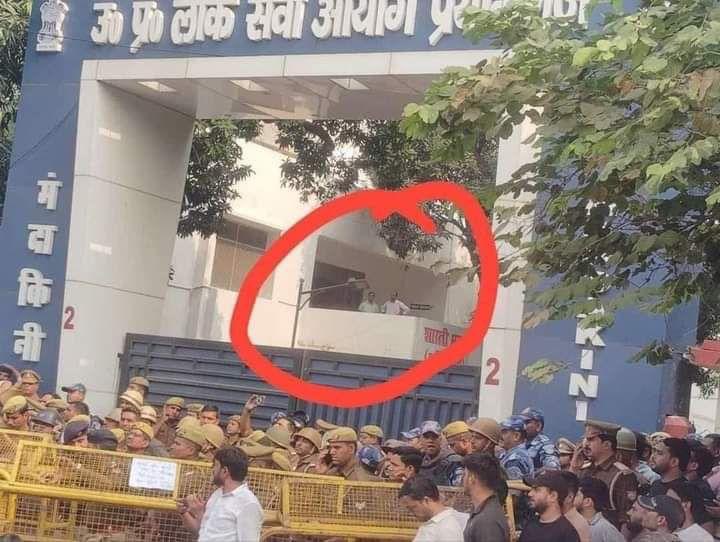 rahul16499's tweet photo. बहुत दुख होता है जब लोग सही समय पे, सही लोग को ,सही जगह पे उनकी आवाक़ात नहीं दिखा पाते,  आज एक जुट देख के सब लोकतंत्र को मजबूती दे रहे पर जब #vote का समय आता है तो जाति धर्म पे बट जाते हो और  #government कोई भी हो वो देश को धर्म पे ही बाटेंगे क्योंकि सरकार को पता है लोग बाटेंगे https://t.co/XaKJ6p8mu8