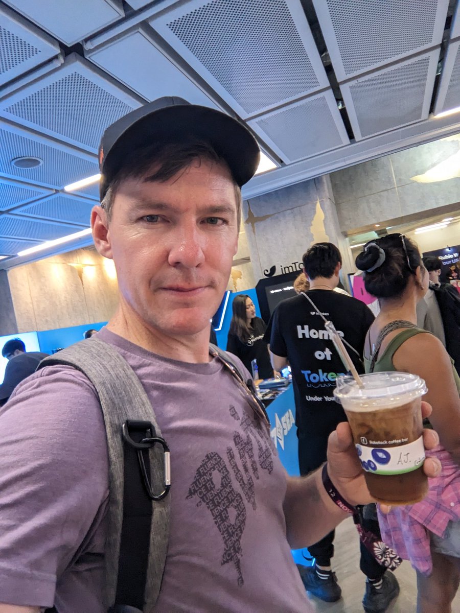 ryndon's tweet photo. Met #web3coffee @taikoxyz @imTokenOfficial https://t.co/bZHkzODDfA