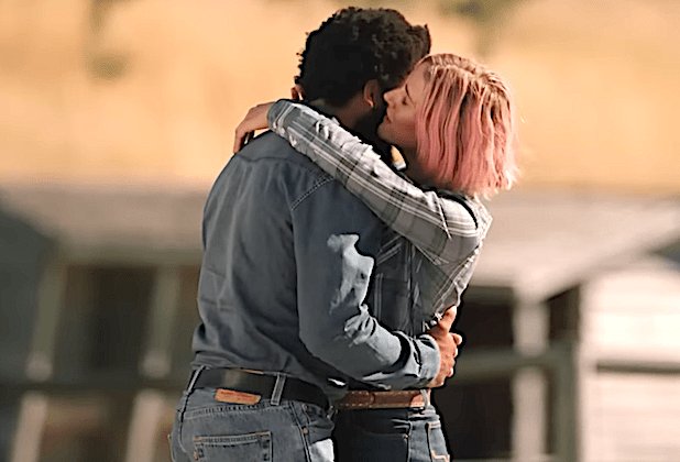 WolfFeller's tweet photo. Absolutely love Teeter & Colby 😍
@DenimRichards @TheJenLandon #Yellowstone #YellowstoneTV #Teeter #Colby #OTP #S5E8 https://t.co/BTqHIUknuP