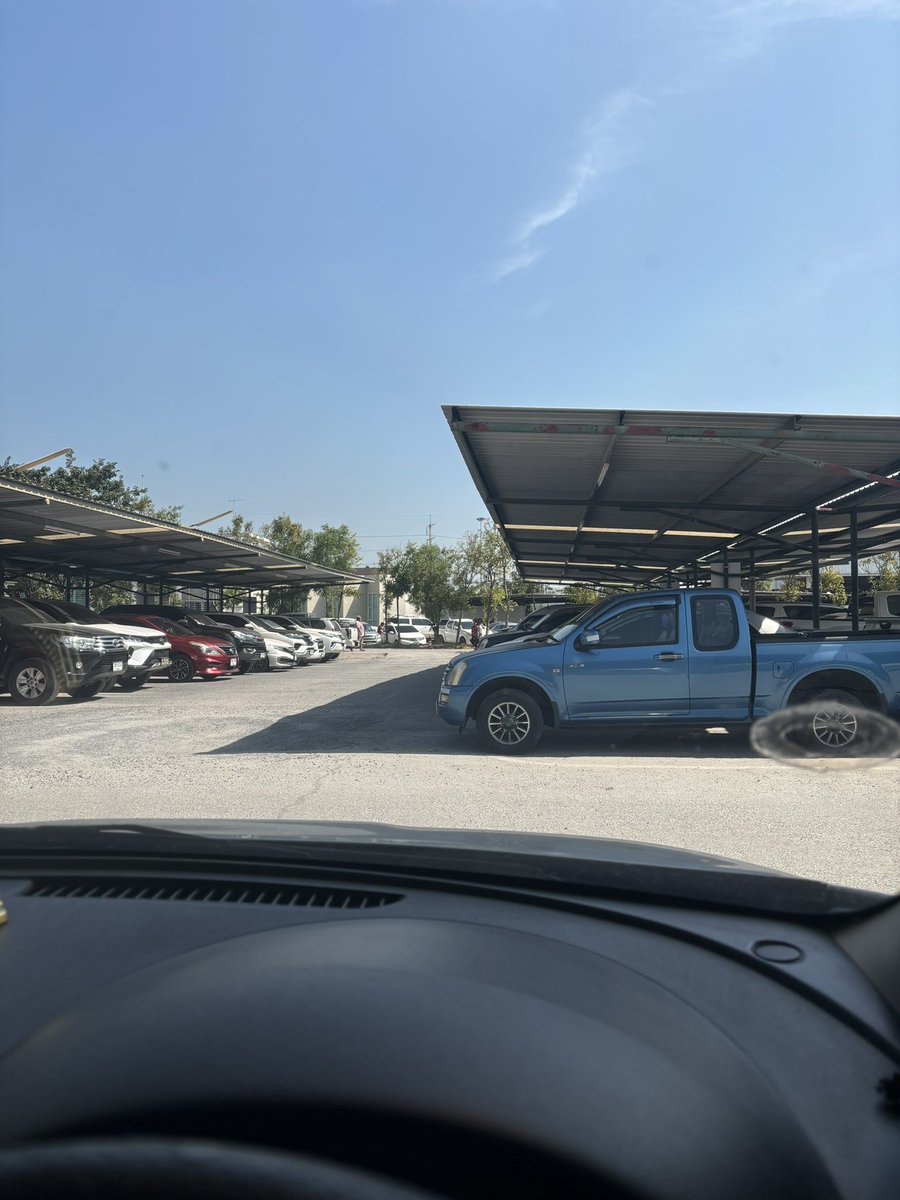 ที่จอดรถ ราชธานี สนใจพูดคุยกันได้ครับ #นัดลับๆ #เงียน #อยุธยา #โรจนะนะอยุธยา 
#บางปะอิน #พระอินทร์ #พยอม #เย็ดฟรี #แอบแซ่บ