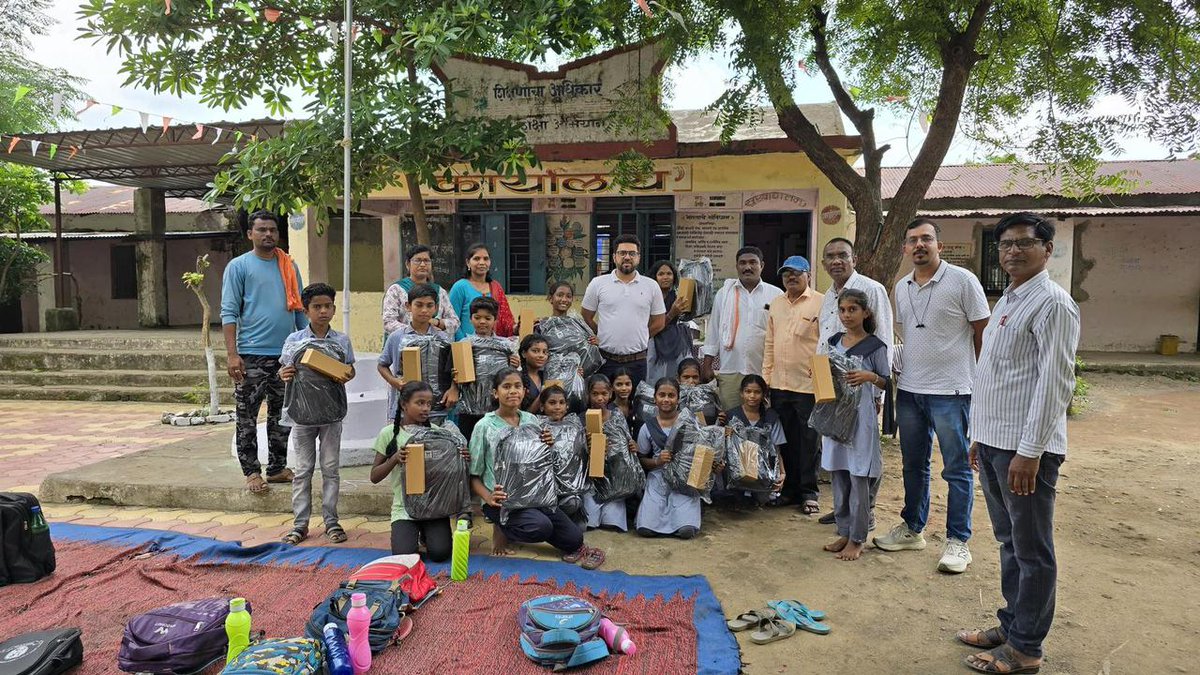 amplussolar's tweet image. As we celebrate Children's Day, we're reminded of the importance of inspiring the next generation to become stewards of our planet. At Amplus, we believe that teaching sustainability isn't enough - we must show its benefits in action.

#ChildrensDay #Amplus #RenewableEnergy #CSR