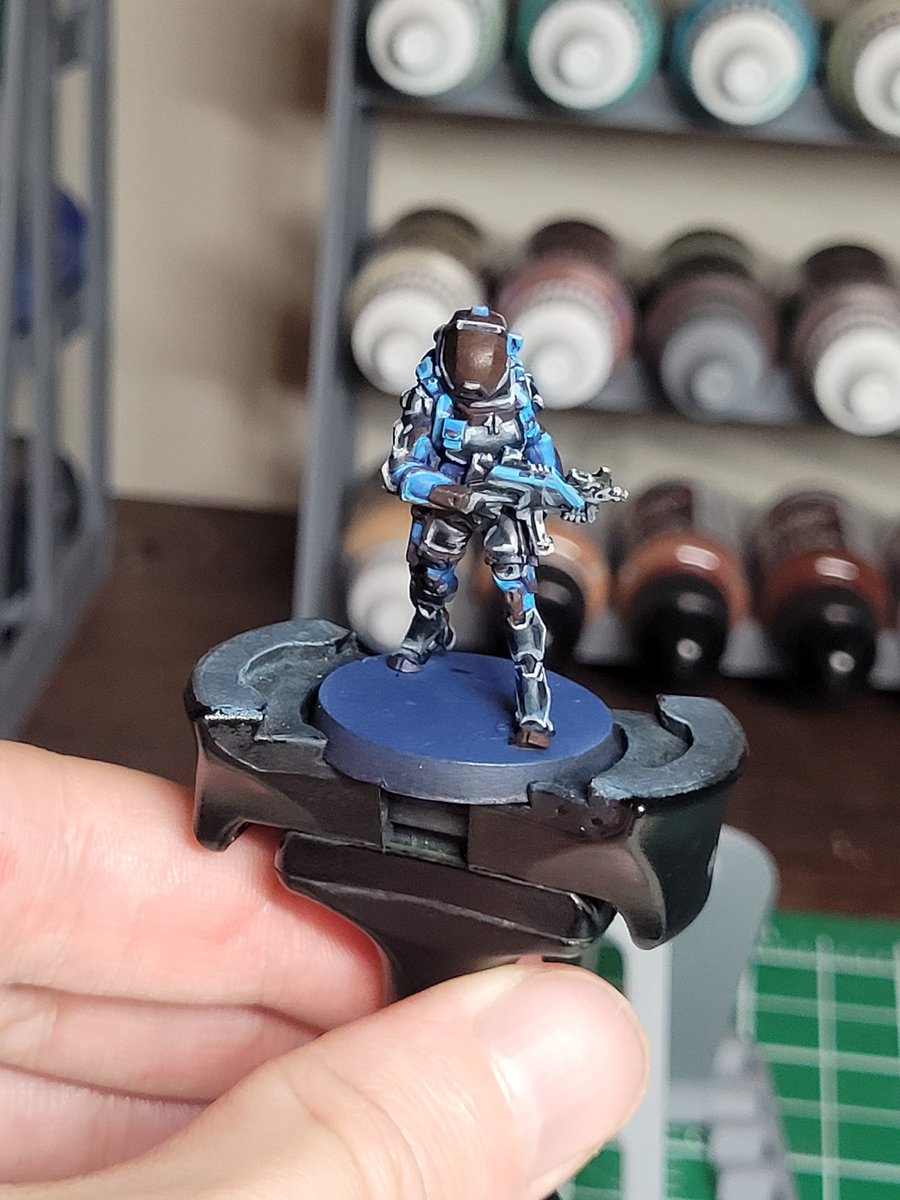 NerdvanaMinis's tweet photo. Another short day - blocked in the black metal bits. Gonna have to get to blending them together tomorrow night

#hobbystreak 545
#infinitythegame https://t.co/ZlvH4Dfvl3