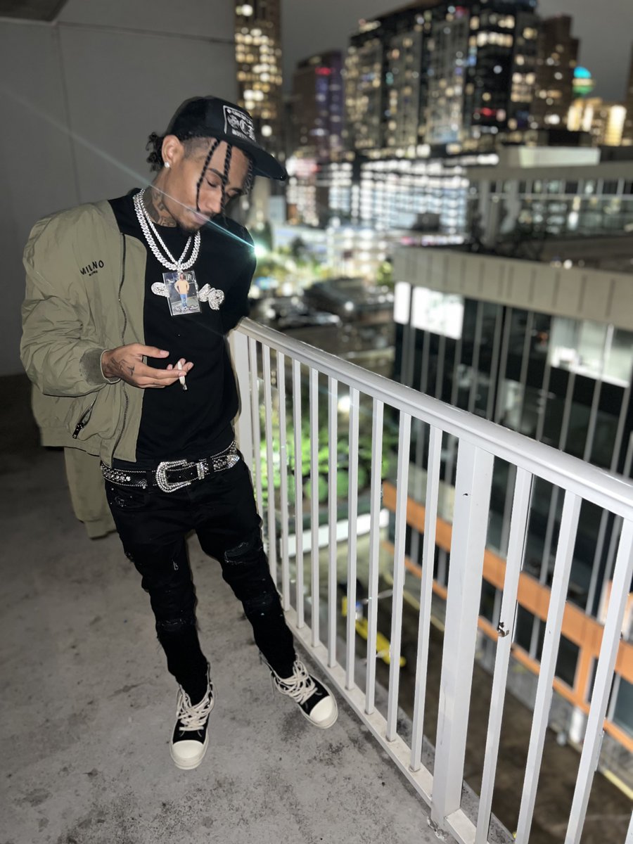 Papi tweet media