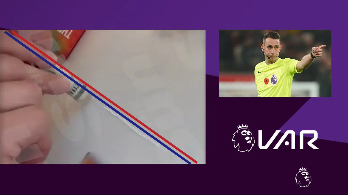 _Unitedbuzz's tweet photo. Nahhhh😂😂 This is just next level Sh*thousery.
#DavidCoote #PGMOL #EPL #linesman https://t.co/aNOiwjMjhR