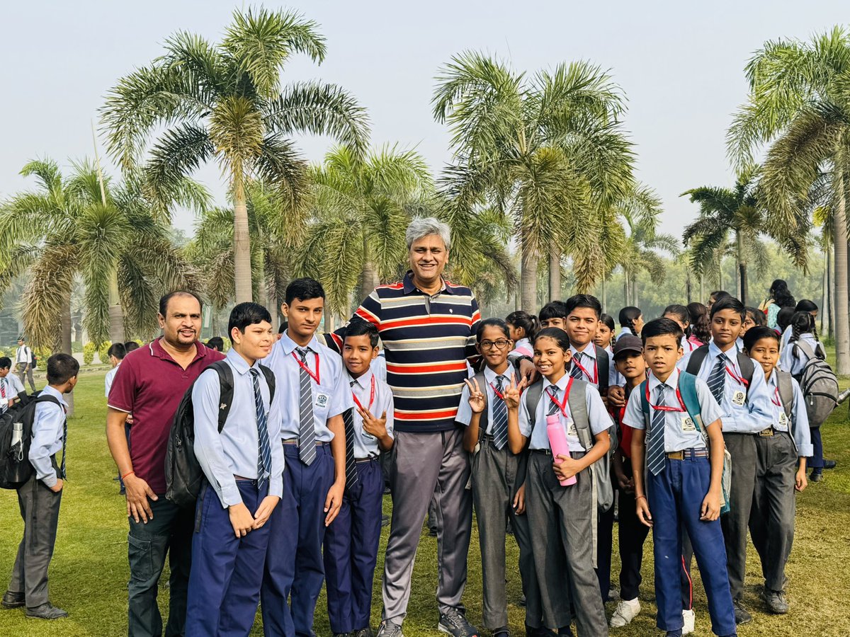 Things to learn from a CHILD:
1st-To Be Happy For No Reason.
2nd-To Be Always Busy Doing Something.
3rd-To  Know How To Demand Small Things Without Ego.
4th- Always Be Curious And Open To Learn.
Happy children's day !!
#ChildrensDay