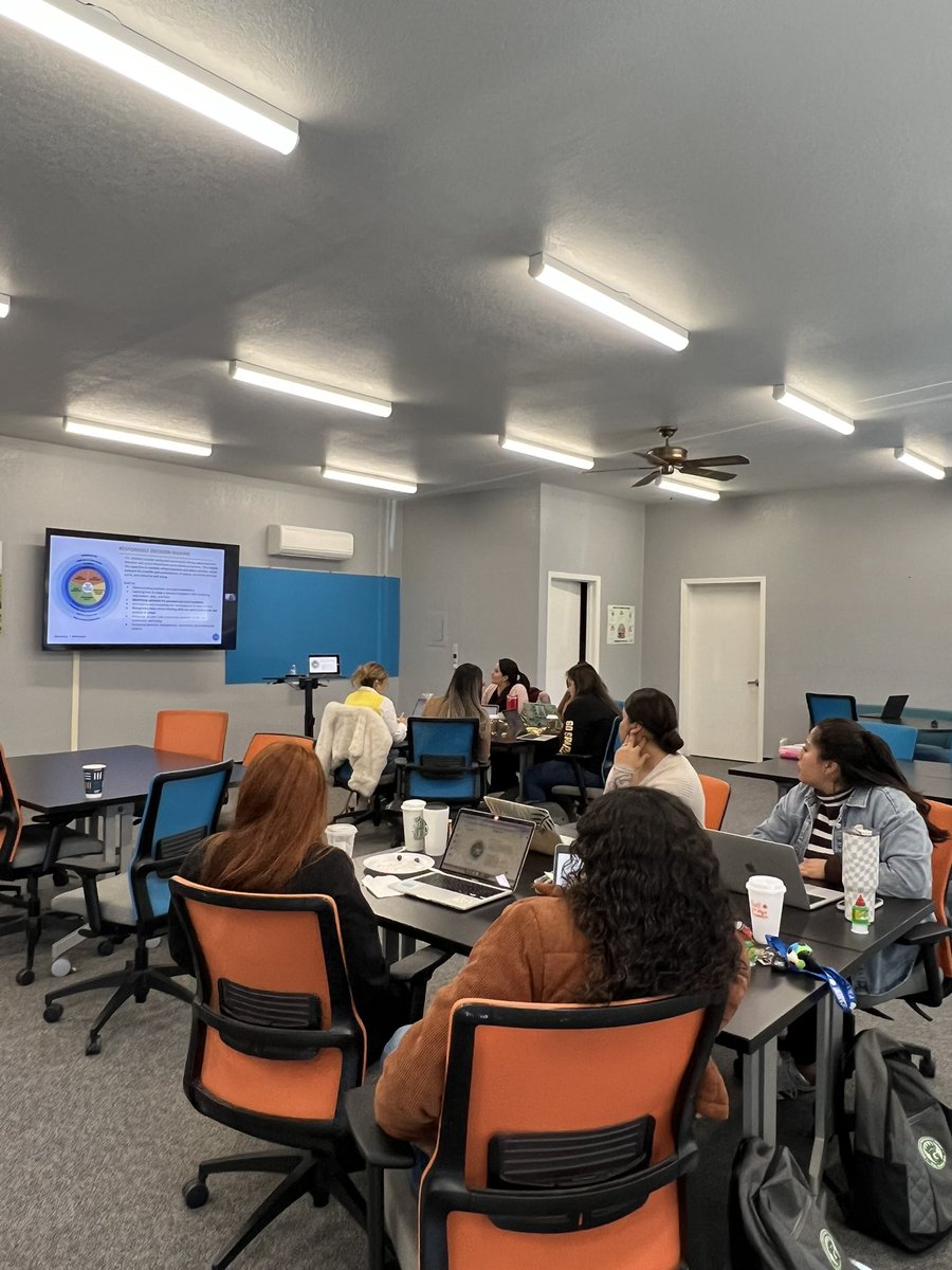 Shoutout to our counseling department for their thoughtful planning and collaboration! Together, we’re ensuring we meet our students' needs and using data to drive our framework. Your dedication makes a difference! 🫶🏼<a href="/LCortezGUSD/">Laura Cortez</a> <a href="/krisvasquez75/">Kristine Vasquez</a> <a href="/hatchingresults/">Hatching Results</a> <a href="/LMcneiley/">Lydia McNeiley</a>