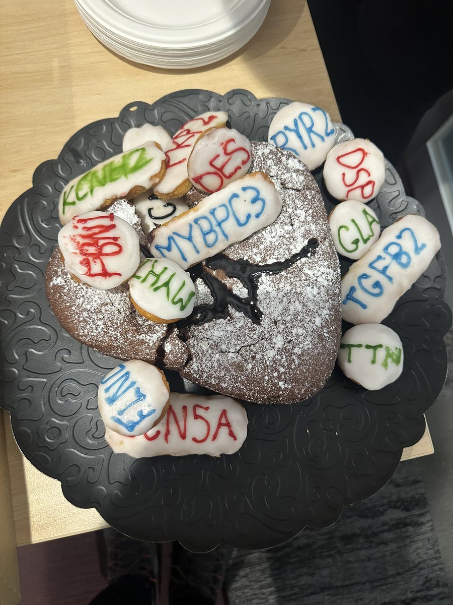 Genetic counselling awareness day! Turns out I can’t resist anything in cake form… @StVincentsMelb