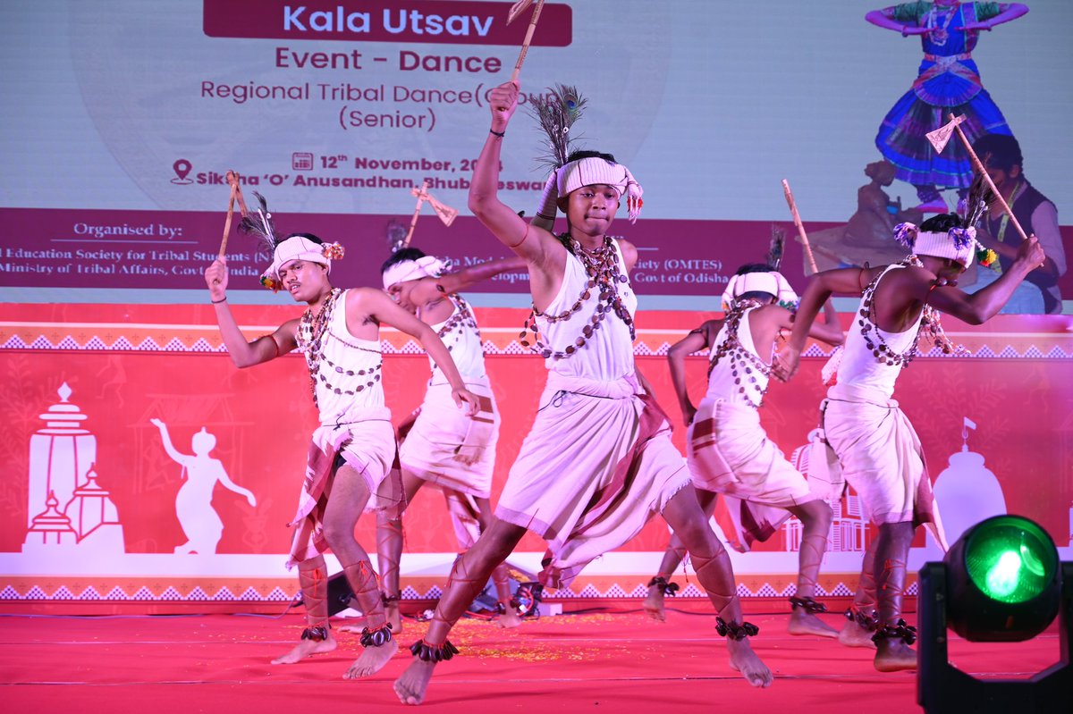 On this occasion, he motivated the students and encouraged them to perform well in studies and excel in their respective arts to bring laurels to EMRS family #EMRS, #UDBHAV2024, #birsamunda150 <a href="/narendramodi/">Narendra Modi</a> <a href="/PMOIndia/">PMO India</a> <a href="/TribalAffairsIn/">Ministry of Tribal Affairs, Govt. of India</a>