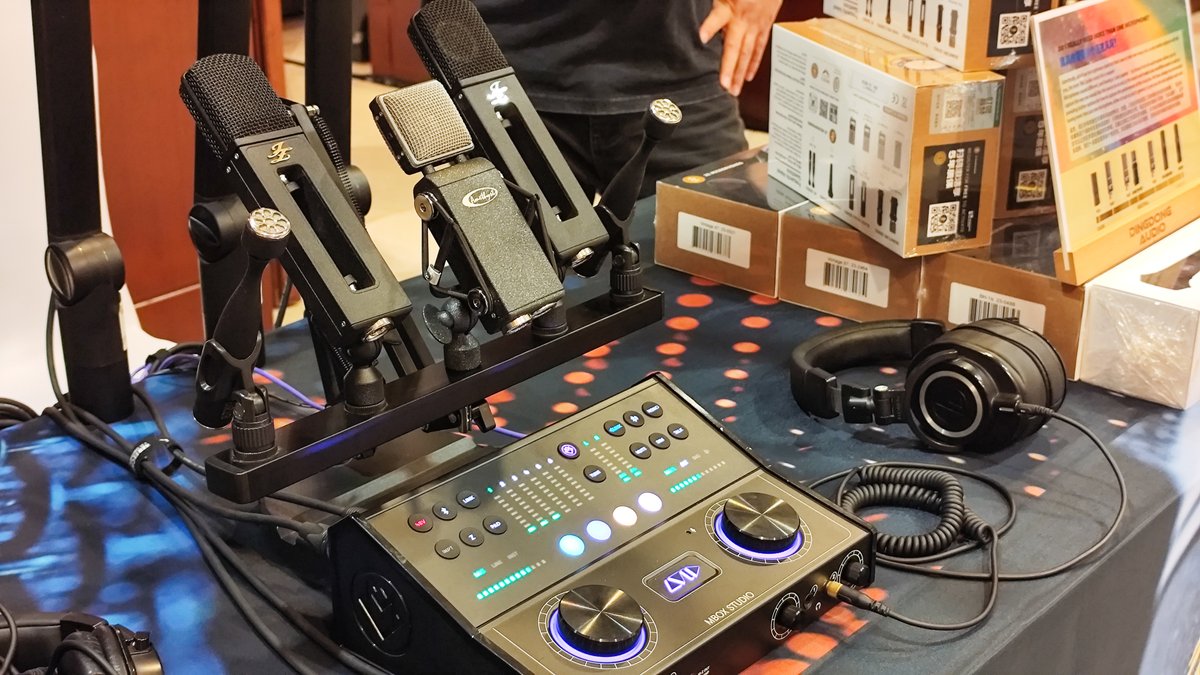 AudioDong's tweet image. Joinning the Celebration of the 106th Anniversary of the Proclamation of the Republic of Latvia, with JZ Microphones
@jzmic