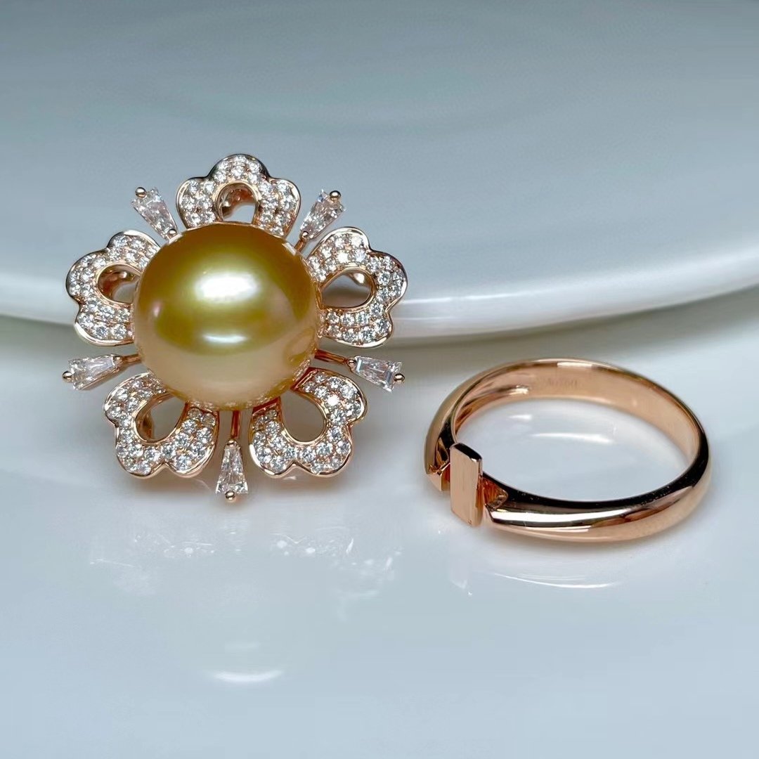 lanciashow's tweet photo. South Sea Gold Pearl Ring #jewelry #jewelrylover #jewelrysale #jewelleryshop #jewelrystore #finejewelry #partyjewellery #pearljewelry #pearlring #southseapearls #pearllover https://t.co/nF0zVRlXHV