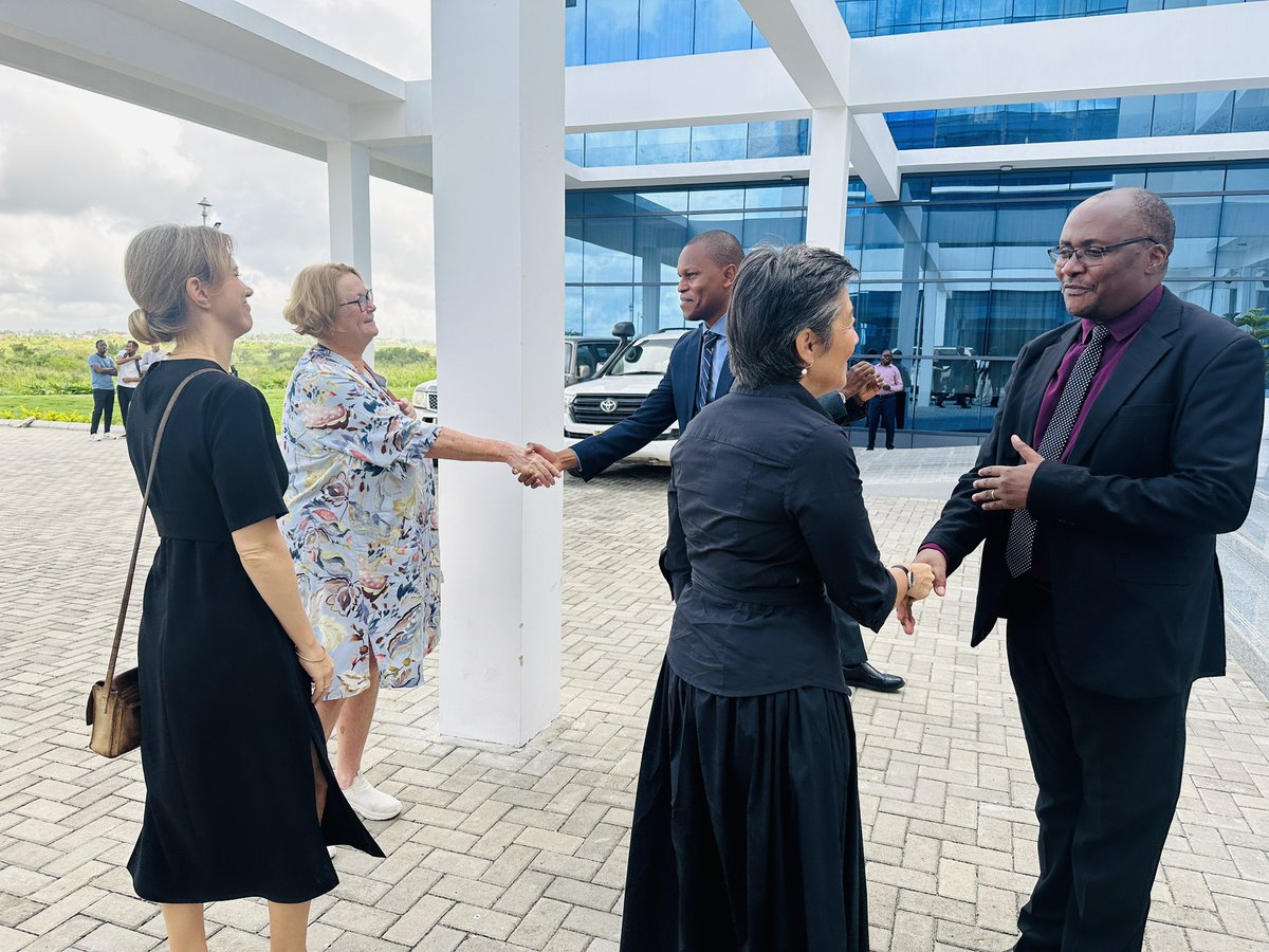 SwedeninTZ's tweet photo. Exciting milestone today at The East Africa Centre of Excellence for Cardiovascular Sciences! 

Sweden signs an agreement with MUHAS to fund the Strong Research, Education &amp; Innovation for Sustainable Development programme with 5M USD, driving health research from 2024-2030.
🇸🇪🇹🇿 https://t.co/XyKEpiTygf