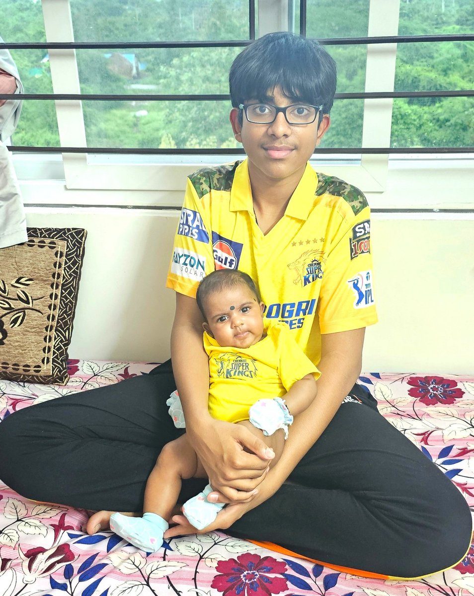 PraveenBalusu1's tweet photo. 'Won'derful and 'Fan'tastic kids. Their adorable smile sparkles the aroma of Yellove everywhere.
My kids Taran and Mahi wishing everyone a Happy Children's Day 💛🥳
@ChennaiIPL @msdhoni #ChildrensDay #WhistlePodu #Yellove #Dhoni #MSDhoni𓃵 #CSK #ChennaiSuperKings #MSDh https://t.co/l7zMrvBVJh