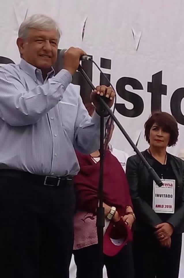 Antes de que se termine el día, quiero felicitar al Expresidente de México Andrés Manual López Obrador por su cumpleaños! 
Abrazo afectuoso con mucho cariño desde Guanajuato!