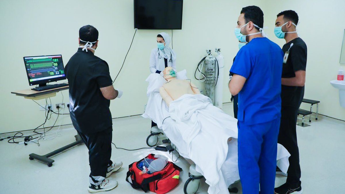 KFMC_RIYADH's tweet photo. في #مدينة_الملك_فهد_الطبية، يقدم برنامج “مسعف عناية حرجة” المعتمد من  @SchsOrg فرصة تدريبية متخصصة في الرعاية الحرجة للمسعفين، مما يسهم في تمكينهم من التعامل بكفاءة مع الحالات الطارئة الحرجة قبل الوصول إلى المستشفى

#تجمع_الرياض_الصحي_الثاني https://t.co/Z9qA6ecrAE