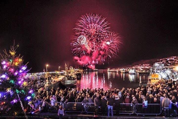 Newlyn Harbour Lights (@lightsnewlyn) on Twitter photo Come & join us for the mad crazy Newlyn Harbour Lights Auction at The Star Inn, Newlyn this Saturday 16 November from 7.00pm. Help #Newlyn shine bright over #Christmas π₯ππ₯<a href="/penleelifeboat/">RNLI Penlee Lifeboat</a> <a href="/NewlynFishing/">NewlynFishing</a> <a href="/whatsonpenzance/">What's On Penzance</a> Come & join us for the mad crazy Newlyn Harbour Lights Auction at The Star Inn, Newlyn this Saturday 16 November from 7.00pm. Help #Newlyn shine bright over #Christmas π₯ππ₯<a href="/penleelifeboat/">RNLI Penlee Lifeboat</a> <a href="/NewlynFishing/">NewlynFishing</a> <a href="/whatsonpenzance/">What's On Penzance</a>