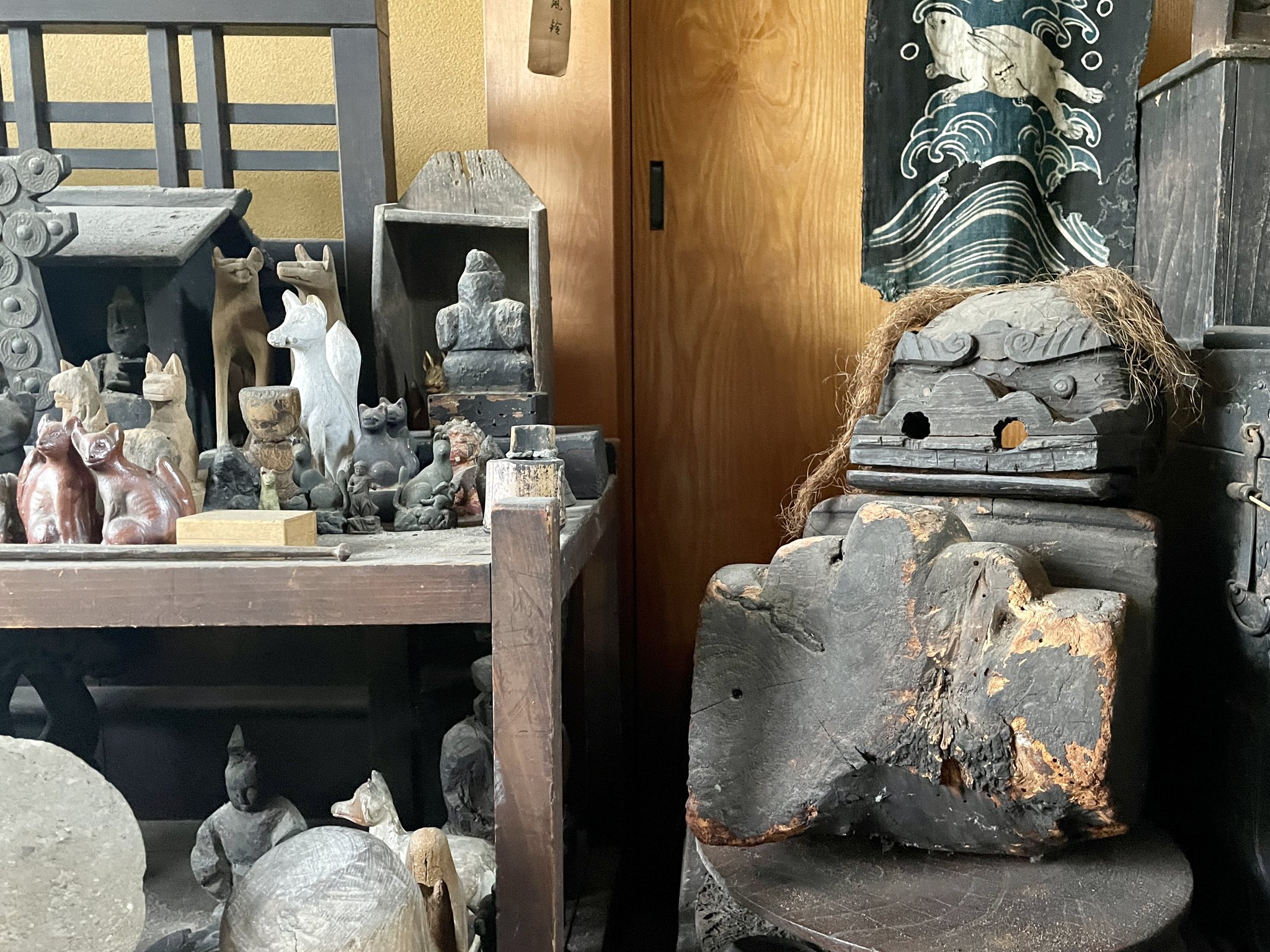 有識者の方だと助かります。骨董品 ナヴィリオ骨董市 今日は晴天に恵まれて絶好の日和 お馴染みの