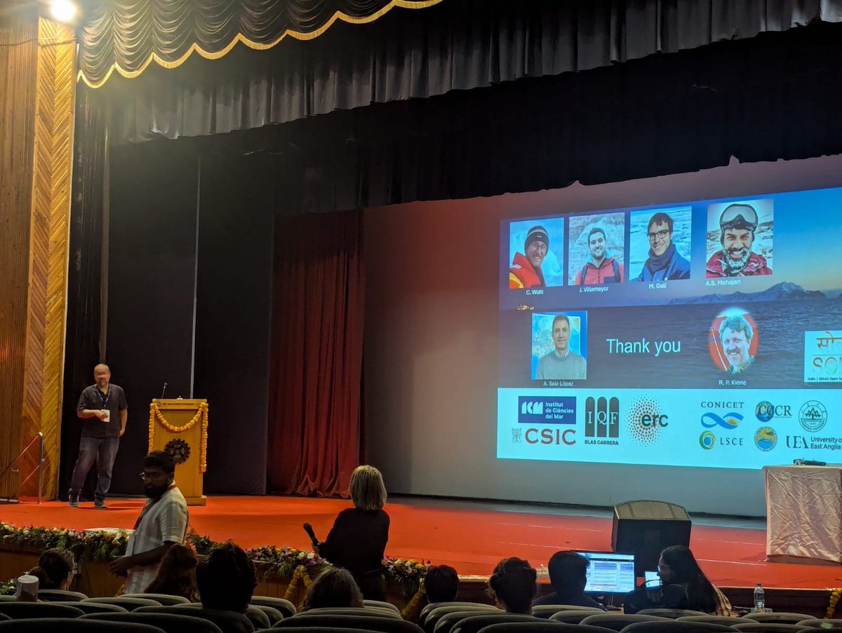 simolab_'s tweet image. Rafel talking at the SOLAS OSC in Goa (India) about global ocean emissions of methanethiol to the atmosphere and their radiative impacts on climate. To be read in a paper coming out very soon.
Later, enjoying a lovely evening with the @SOLAS_IPO community.