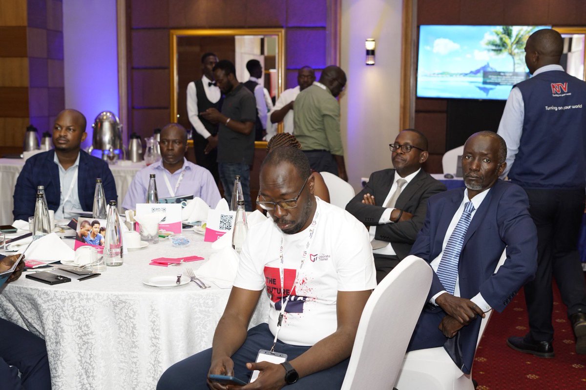 TheCorporate78's tweet image. it’s the key to unlocking new possibilities and driving socio-economic change. 💡📊

“We have the opportunity to harness technology to build a smarter, more connected Uganda,” said Dr. Tayebwa🧠💼
#UgandaFutureReady #DataAnalyticsSymposium 
#TransformWithData