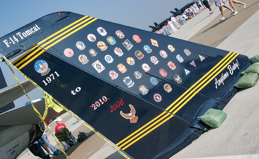 oldscalekits's tweet photo. この尾翼欲しいよね😊
#いい14の日
#NASoceana
#TOMCATBLVD
#VF32
#F14D https://t.co/9olgZOFmPT