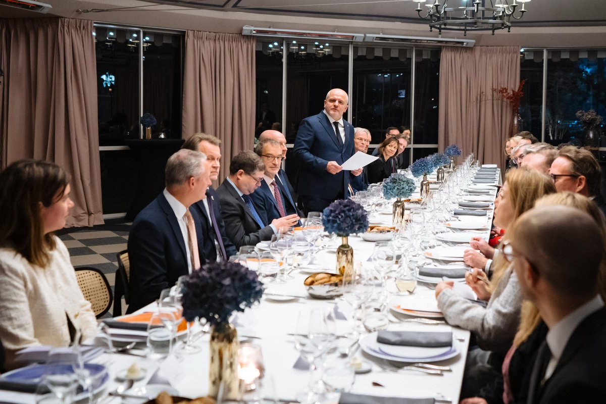 pawelkowalpl's tweet photo. @a_kalindra @HeilbronnPierre @CanadaPolska @FDR_CleanEnergy @jacquesgerberch @SwissPoland @BelgiumInWarsaw @UTidestrom @AmbSzweWarszawa @VanskaAntti @jarosz_friis @AndreKoelln @ambdlacecilia @TomasKopecny_CZ @EricaSchoutenNL @NorwayMFA @EdePoncins @Amb_Francji @GreeceMFA @GreeceinPoland @wellsdavid @AndreaRauber @FinEmbWarsaw @HenryEvansFCDO @RehakovaMarketa @TKH_Teresa @puwrzeszow @rada_plua