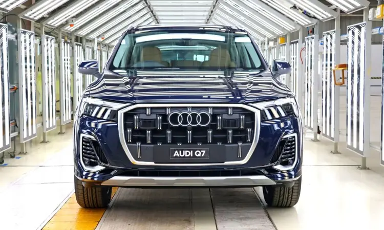 carandbikehindi's tweet image. 2025 ऑडी Q7 की बुकिंग 28 नवंबर को लॉन्च से पहले भारत में शुरू हुई
hindi.carandbike.com/2025-audi-q7-b…
#AudiQ7 #Audicars #SUV