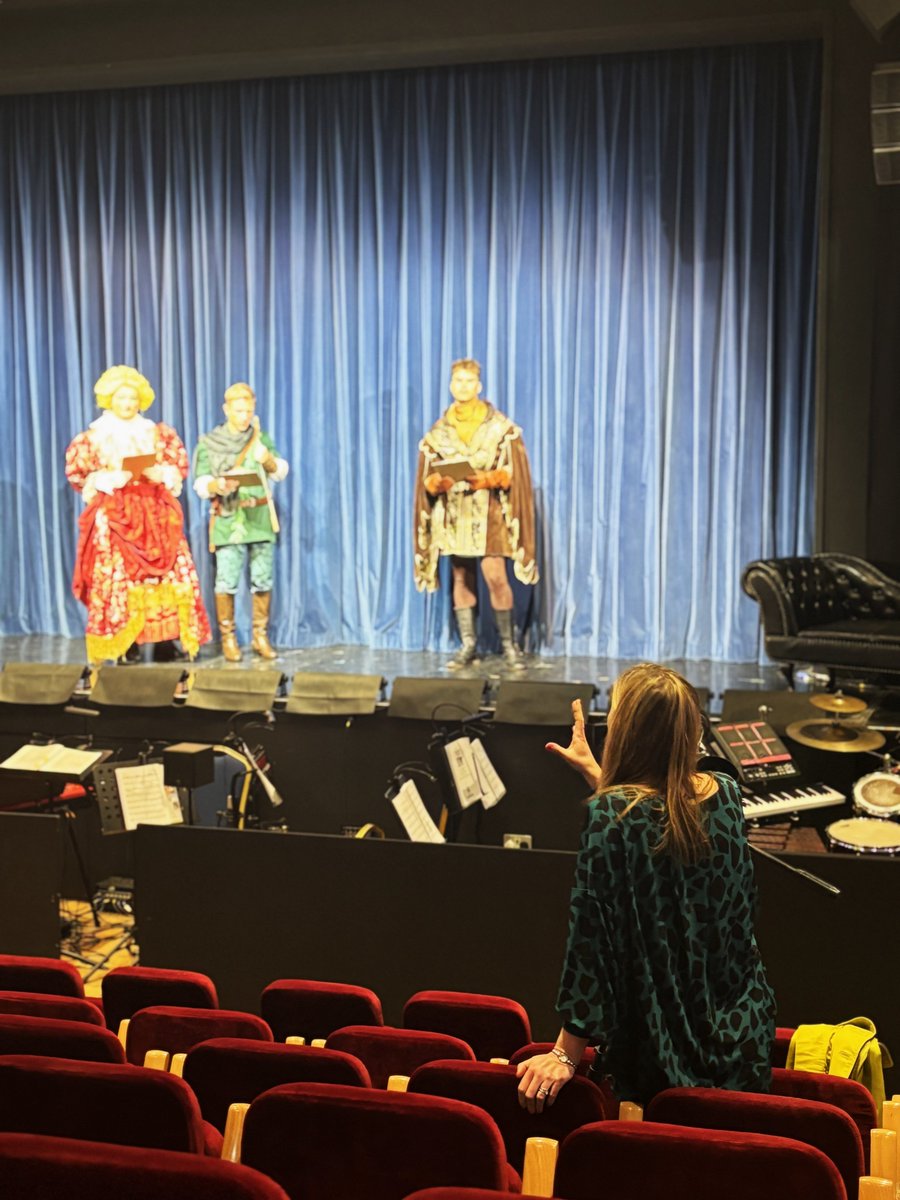 South Mill Arts (@south_mill_arts) on Twitter photo We filmed a segment for ITV news all about theatre and the importance of panto with <a href="/ITVLaurenHall/">Lauren Hall</a>! ๐ฅณ
Tune in on Friday at 6pm to see our amazing cast give you a sneak peak behind the scenes of Robin Hood coming to South Mill Arts this Christmas!
#itvnews #bishopsstortford We filmed a segment for ITV news all about theatre and the importance of panto with <a href="/ITVLaurenHall/">Lauren Hall</a>! ๐ฅณ
Tune in on Friday at 6pm to see our amazing cast give you a sneak peak behind the scenes of Robin Hood coming to South Mill Arts this Christmas!
#itvnews #bishopsstortford