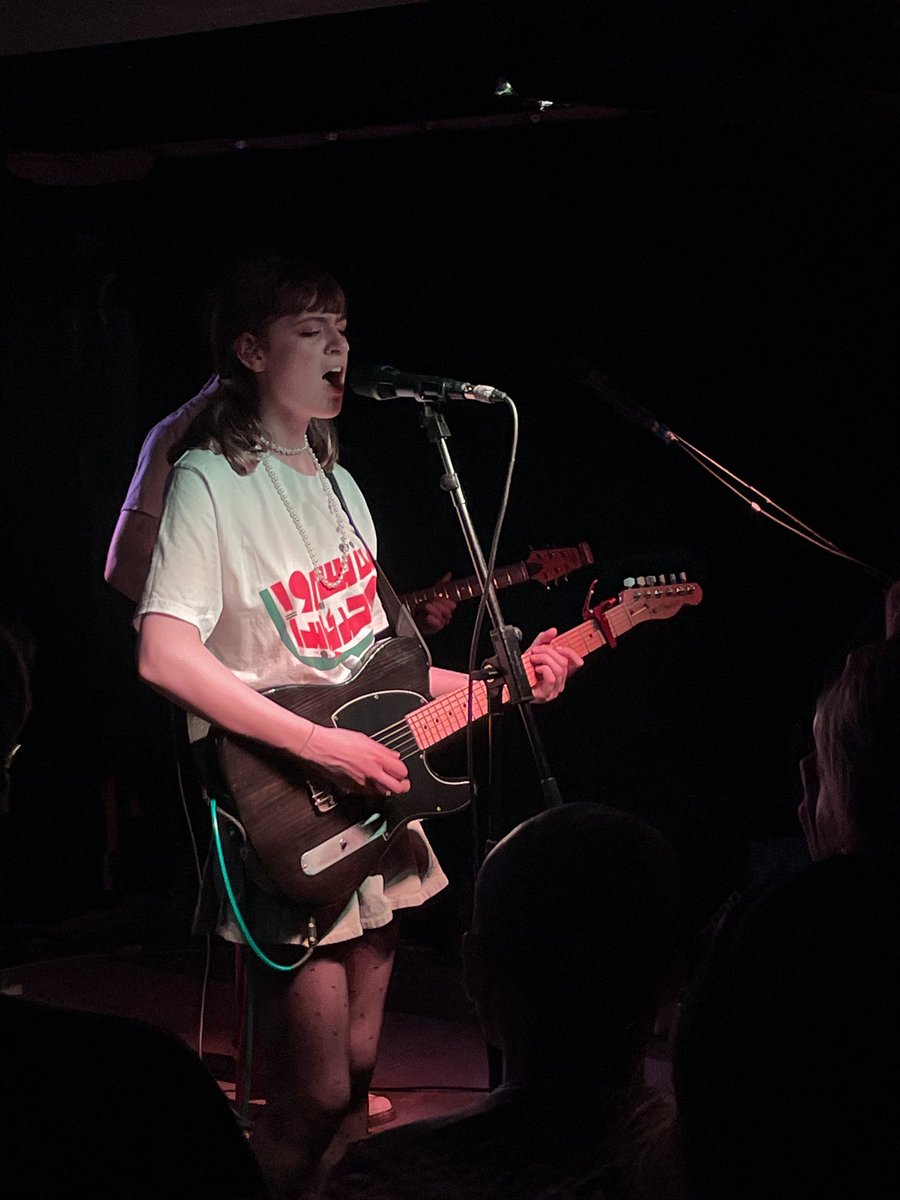 This_Feeling's tweet image. .@chloesl8r was unbelievably good last night at @sebrightarms @thegreatescape #firstfifty 🎸🔥

She is a superstar and going to be MASSIVE ✨ 🚀
