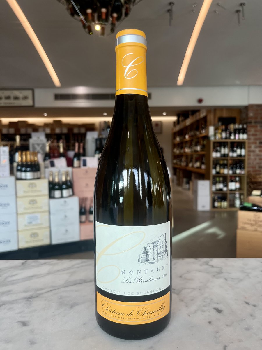 Montagny 'Les Reculerons' 2019, Château de Chamilly...

A tremendous example of value for money White Burgundy that is now ready to drink and enjoy over the festive period!