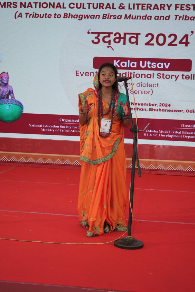 scstdevdept's tweet photo. Voices of Change, Words of Power! EMRS students captivate with their eloquence and passion in the elocution competition, speaking their truth and inspiring others. #EMRSFest2024 #Elocution #YouthVoices #UnityInDiversity https://t.co/qQahrDLHJy