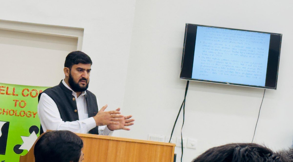 Muhamma06339841's tweet photo. “سبحانک لا علم لنا الا ما علمتنا انک انت العلیم الحکیم" 
Alhamdulillah, yesterday culminated a long transformative journey. With the grace of the Almighty, I successfully defended my project, "Social and Institutional Factors Affecting PhD Completion and Attrition in Pakistan." https://t.co/ijbifbXiq0